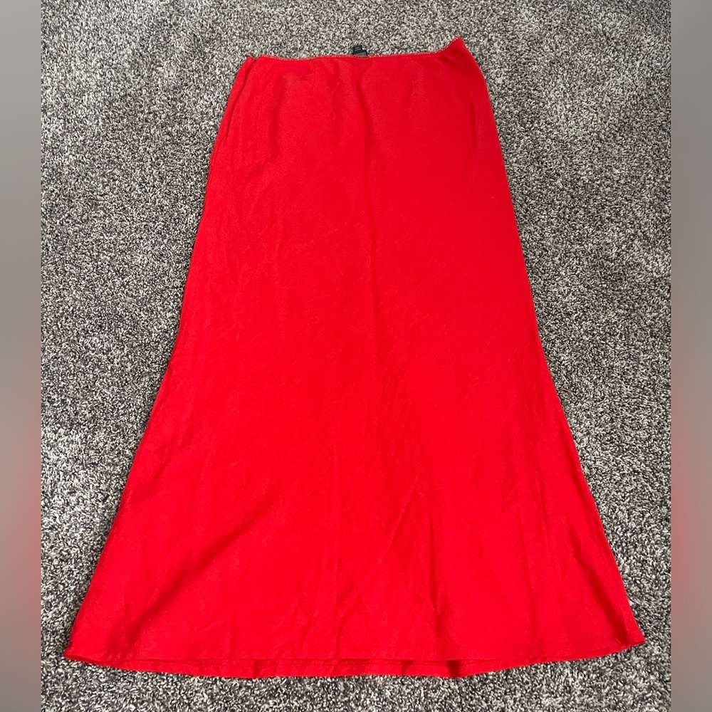 Red maxi skirt with tiny bow